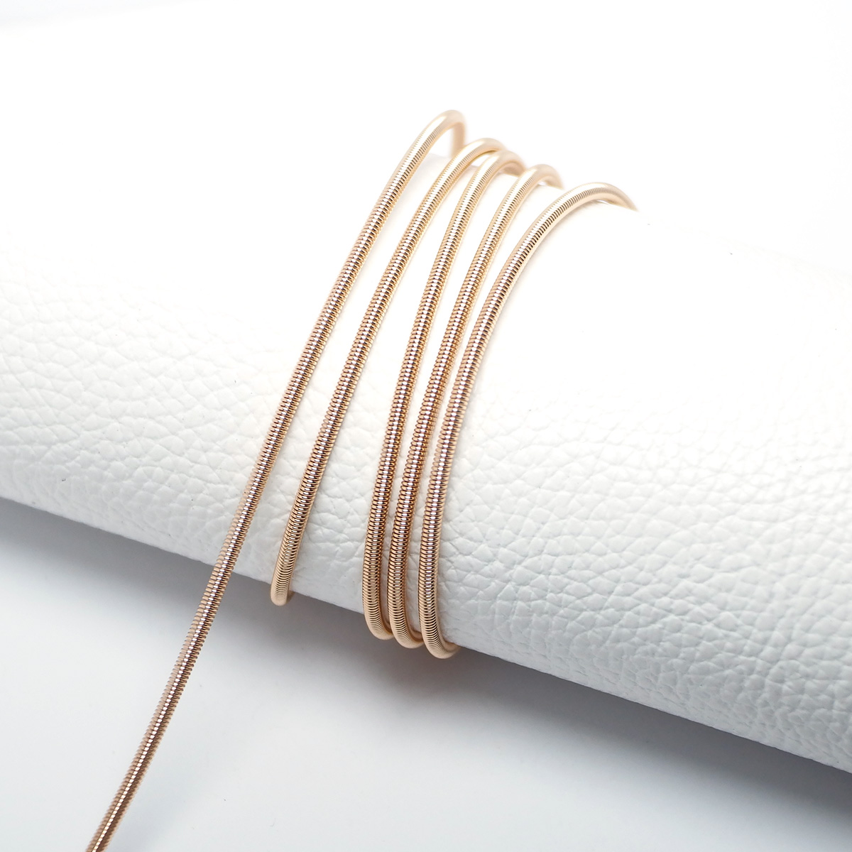 Łańcuchy wiosenne, naszyjnik z – Rose Gold Bracelet recenzja i cena