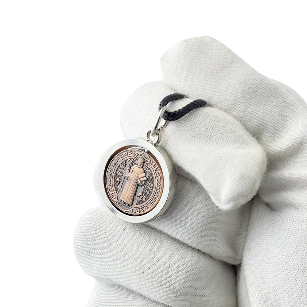 Nowy Medalik Świętego Benedykt – Jewelry & Watches Company recenzja i cena