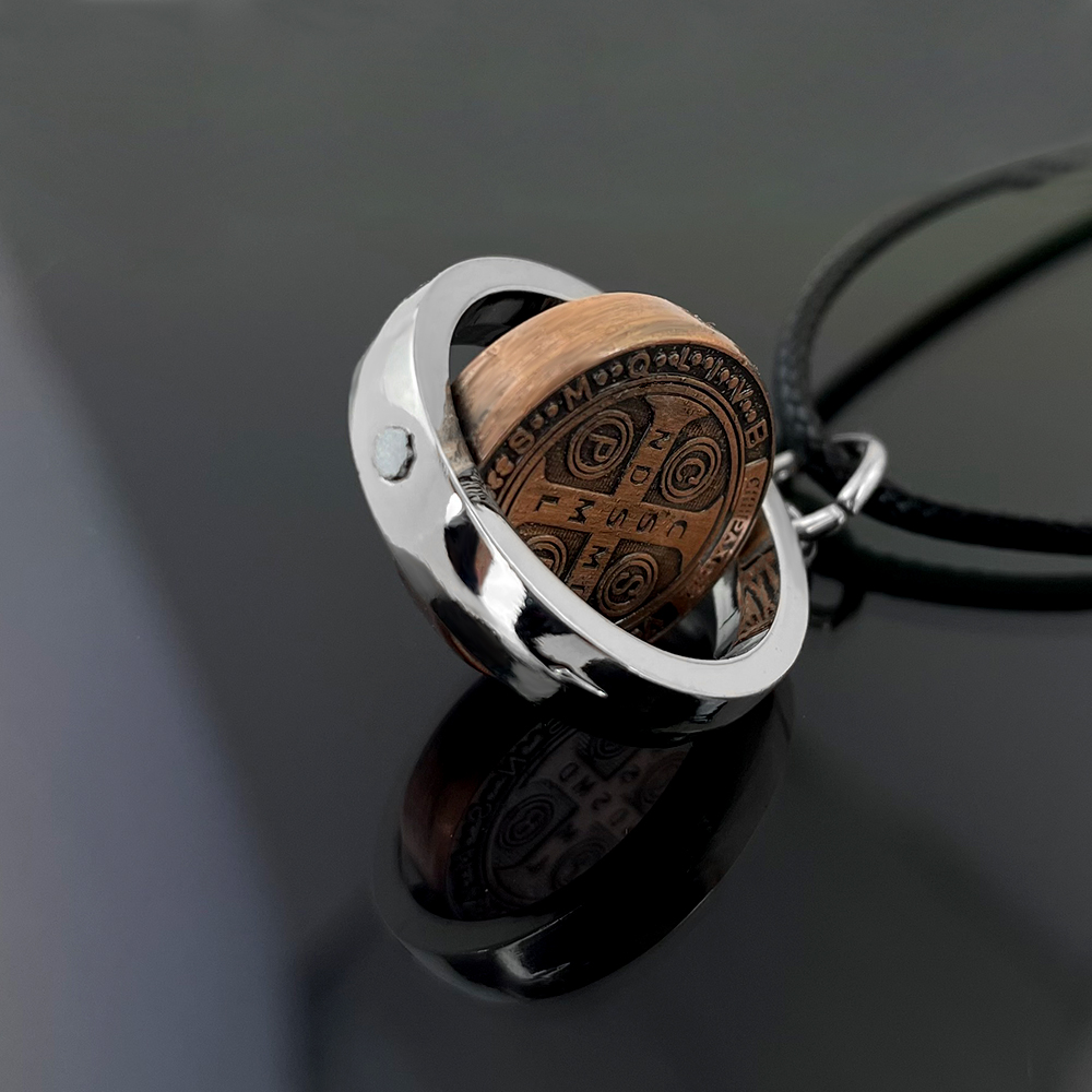 Nowy Medalik Świętego Benedykt – Jewelry & Watches Company recenzja i cena