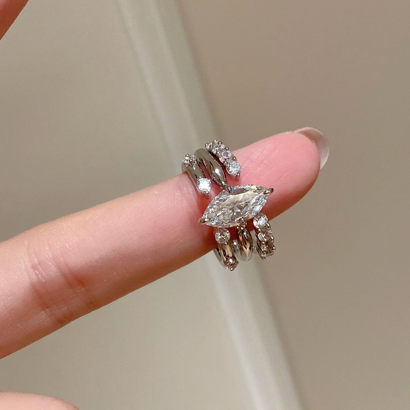 Minimalistyczne pierścionki tr – Minimalist Ring Stackable recenzja i cena